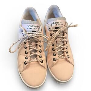 Women’s  Adidas Sneakers – Pink/Rosa – Barbiecore Classic Court Style – Size 7.5